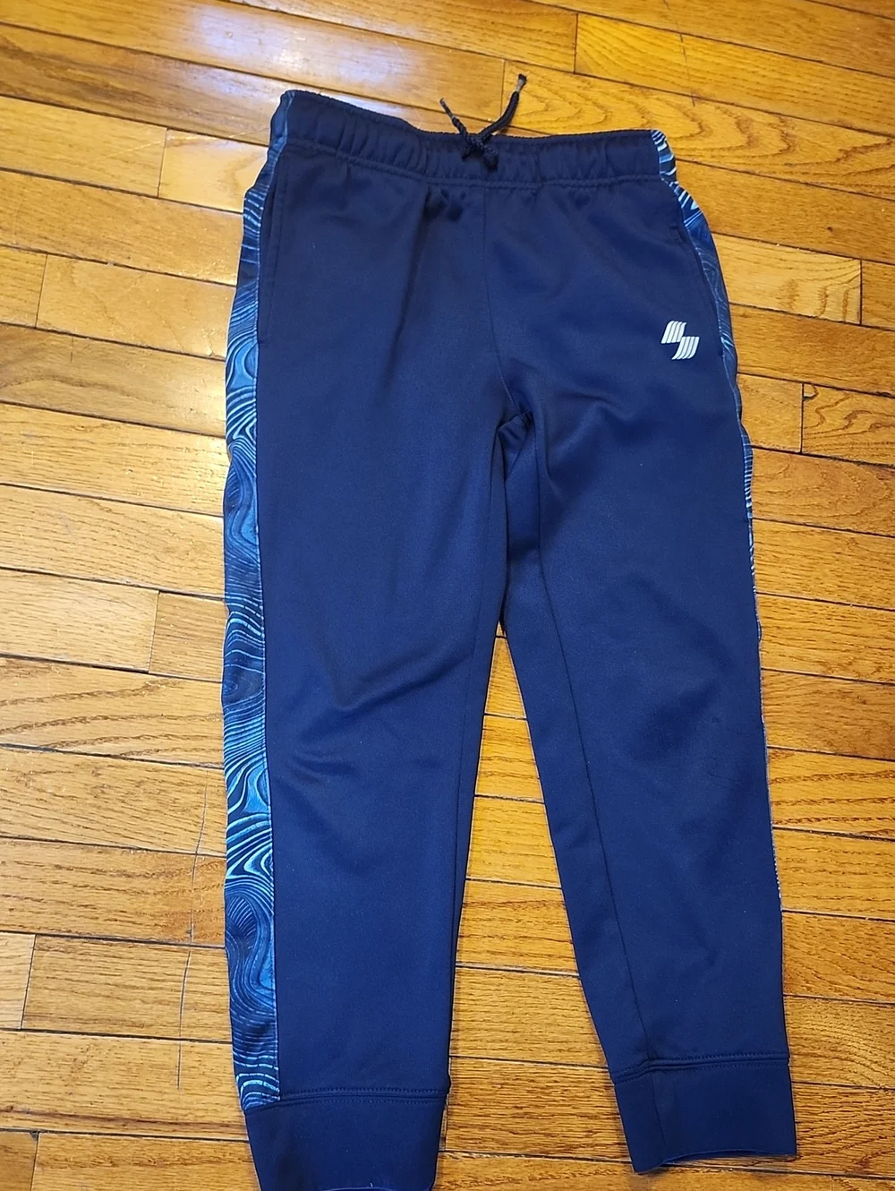 🏀FREE TANK! Boy's Place Navy Joggers with Blue Patterned Side Stripes; M7/8
